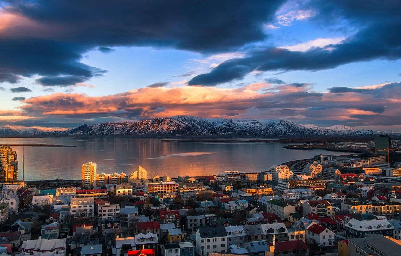 Фото обои свет, горы, город, Исландия, Рейкьявик, фьорд