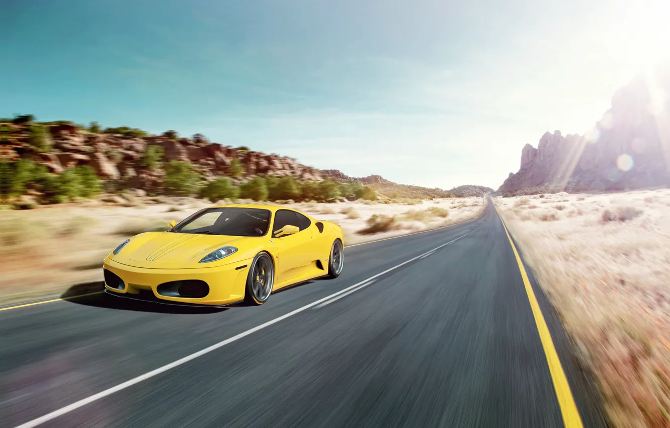 Фото обои дорога, блики, скорость, F430, Ferrari, феррари, жёлтая, yellow