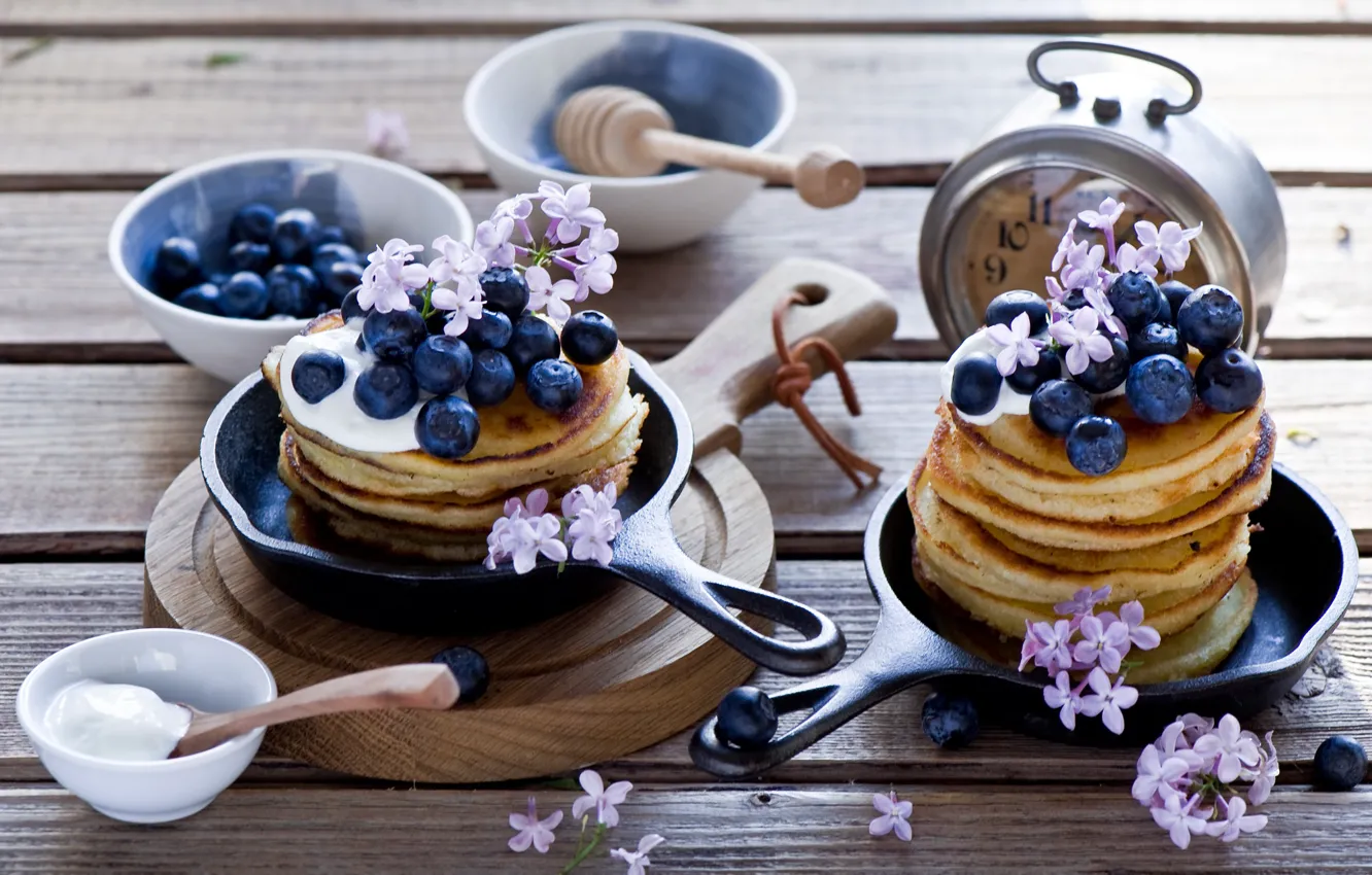 Фото обои ягоды, завтрак, черника, блины, pancakes, сметана, Anna Verdina