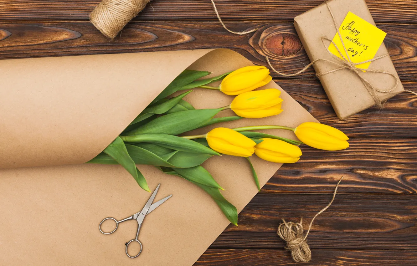 Фото обои цветы, желтые, тюльпаны, yellow, wood, flowers, tulips, spring