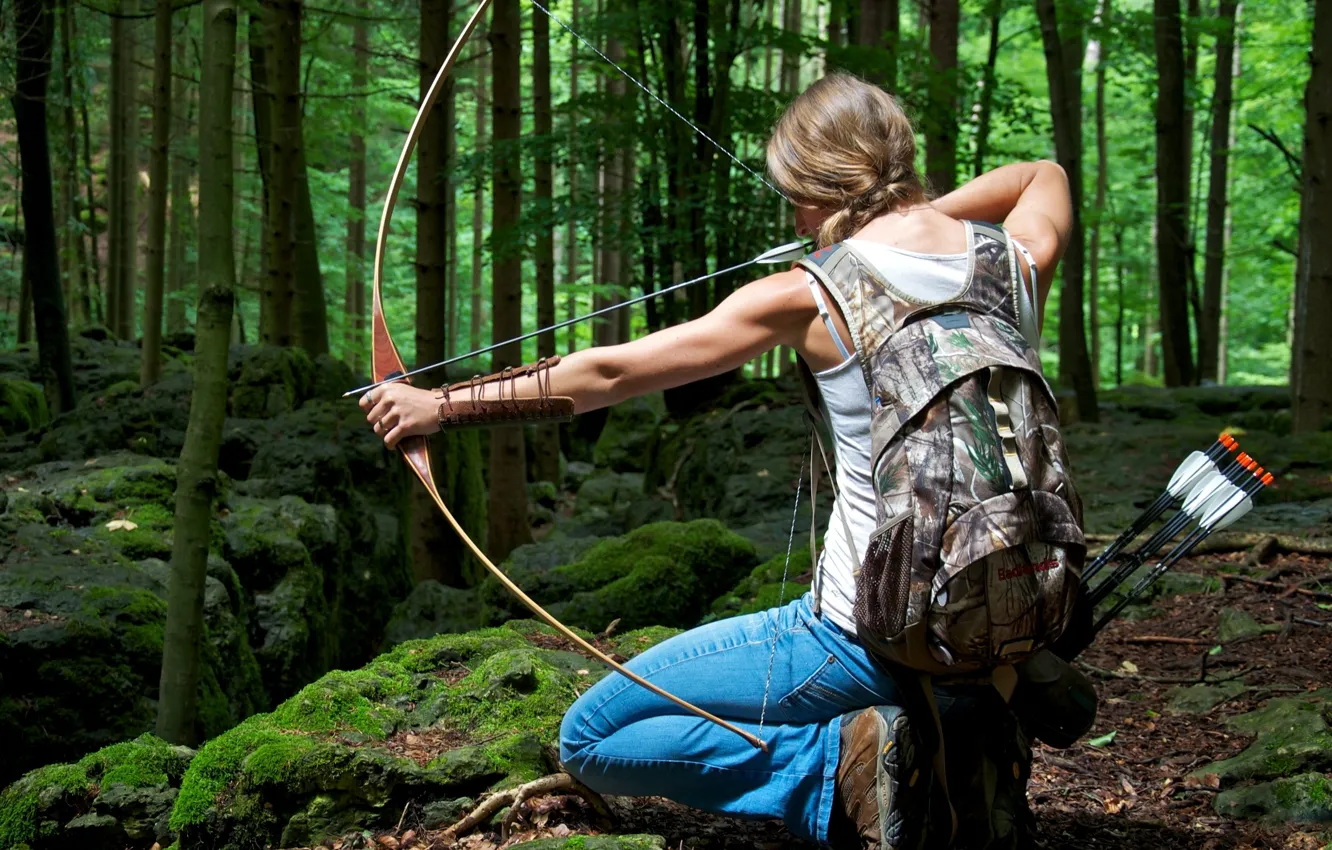 Фото обои woman, pose, archery, bowhunting
