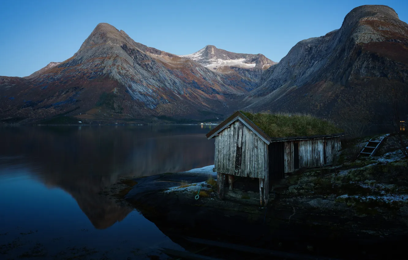 Фото обои горы, озеро, домик