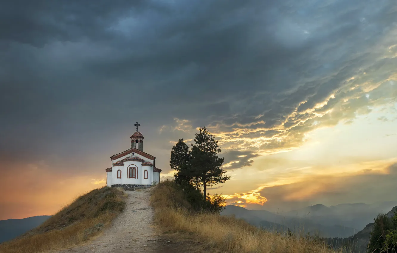 Фото обои пейзаж, закат, природа, дерево, холм, дорожка, часовня, Болгария