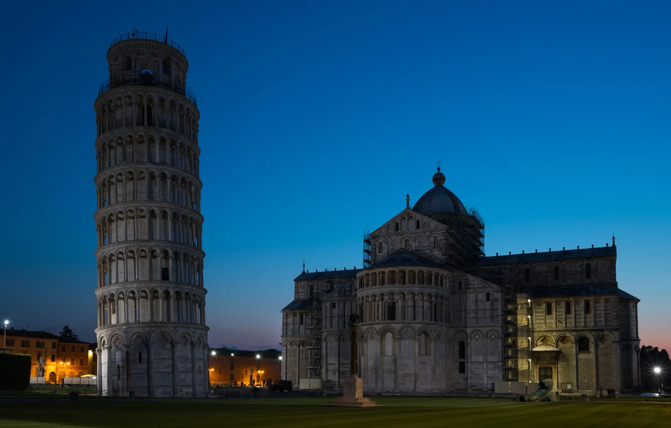 Фото обои небо, ночь, огни, башня, Италия, собор, храм, Пиза