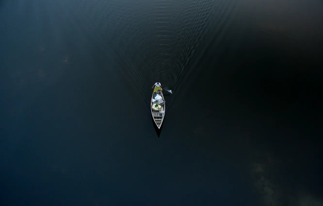 Фото обои река, лодка, человек
