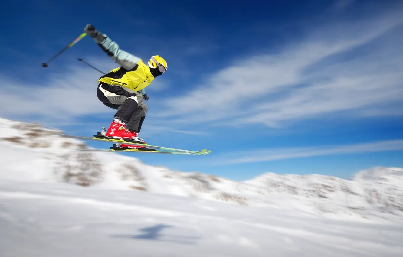 Фото обои снег, полет, движение, спорт, экстрим, лыжник