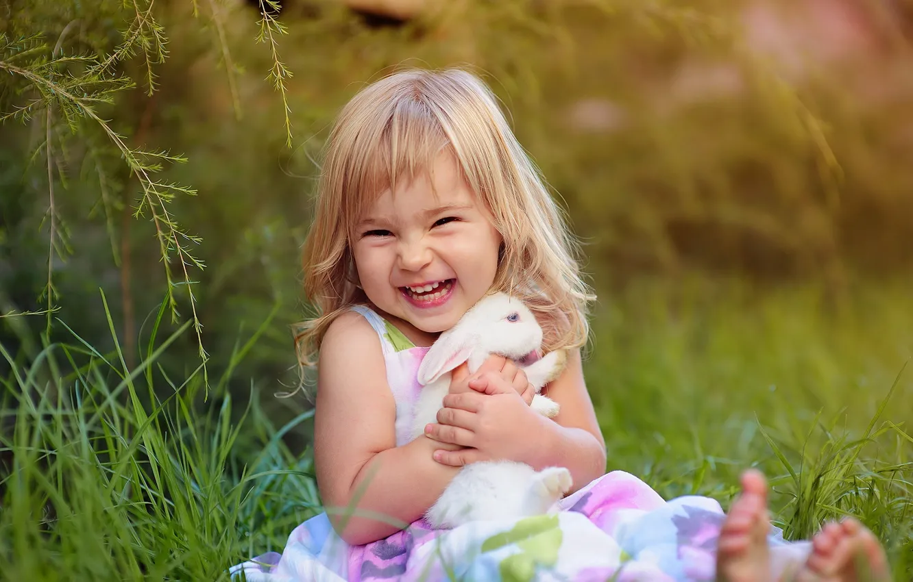 Фото обои радость, настроение, кролик, девочка