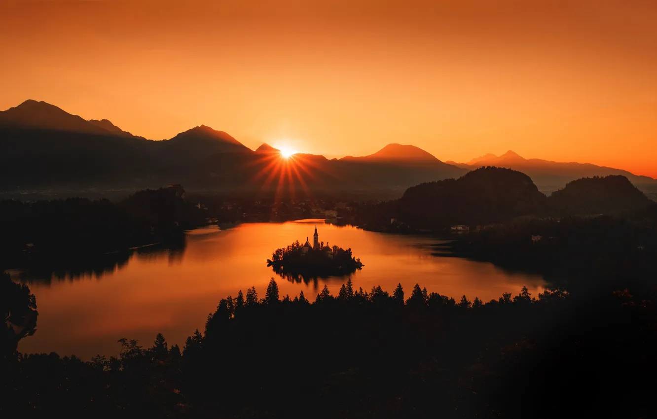 Фото обои city, twilight, sunset, mountains, dusk, Lake Bled, Slovenia, church