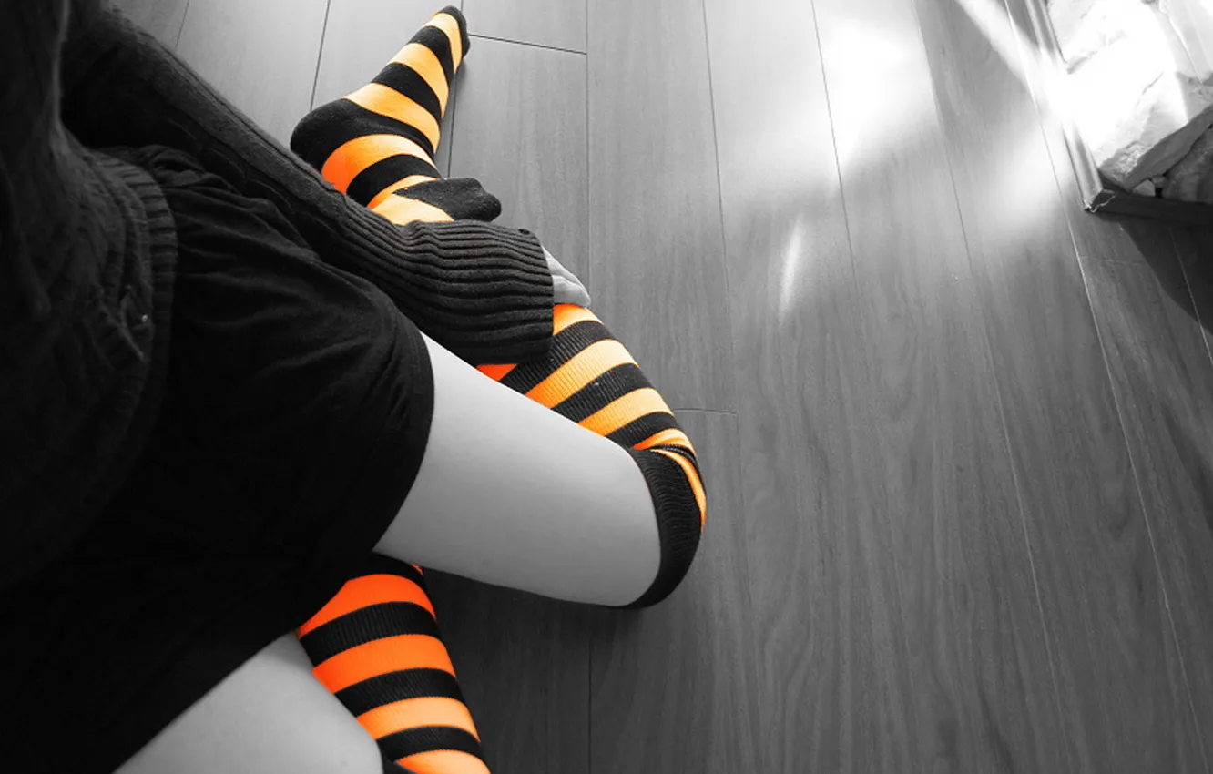 Фото обои серый, цветные, ножки, гольф, ламинат