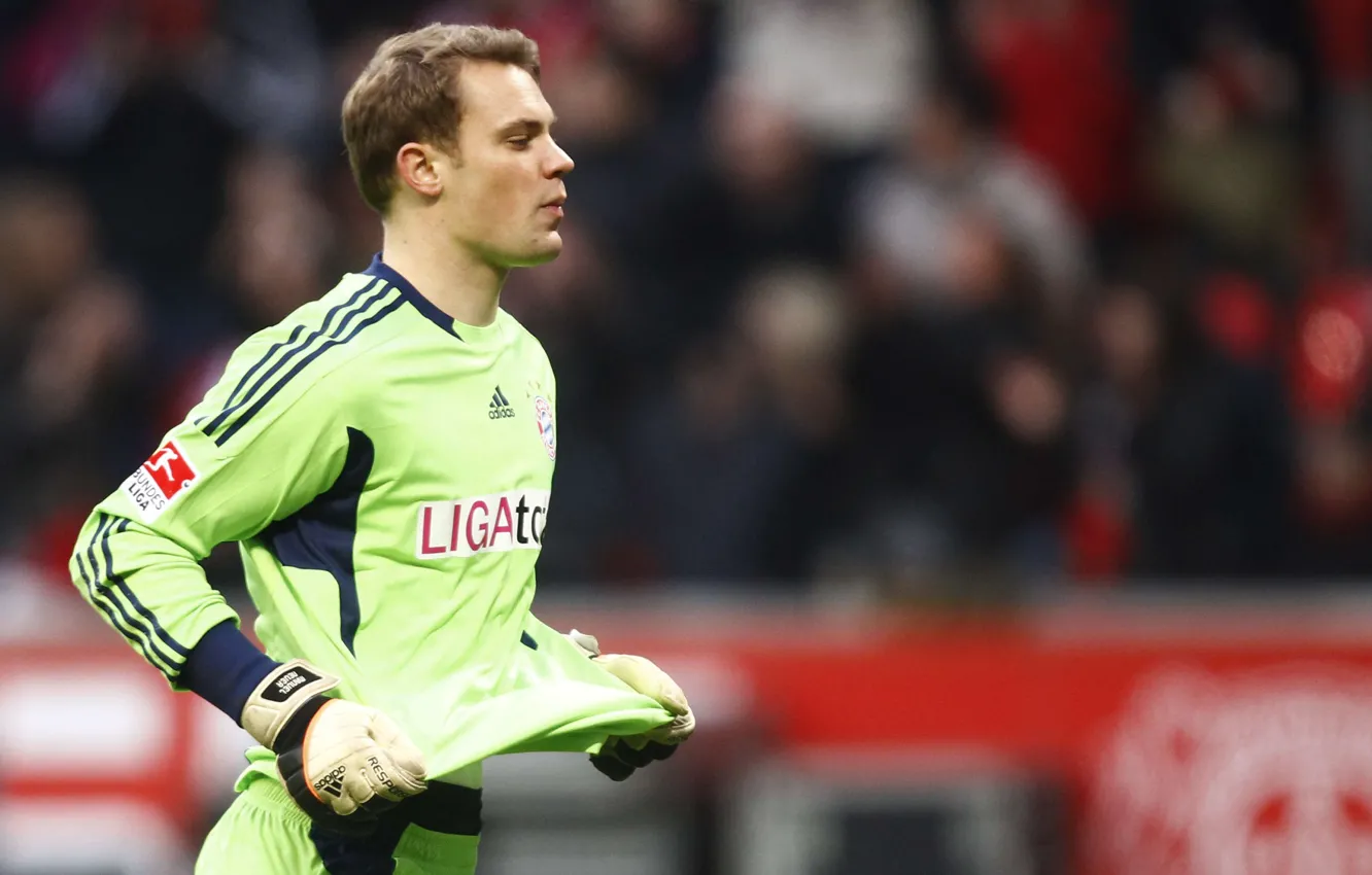 Фото обои man, football, Manuel Neuer, goalkeeper, FC Bayern, Bayern Munich, brutal