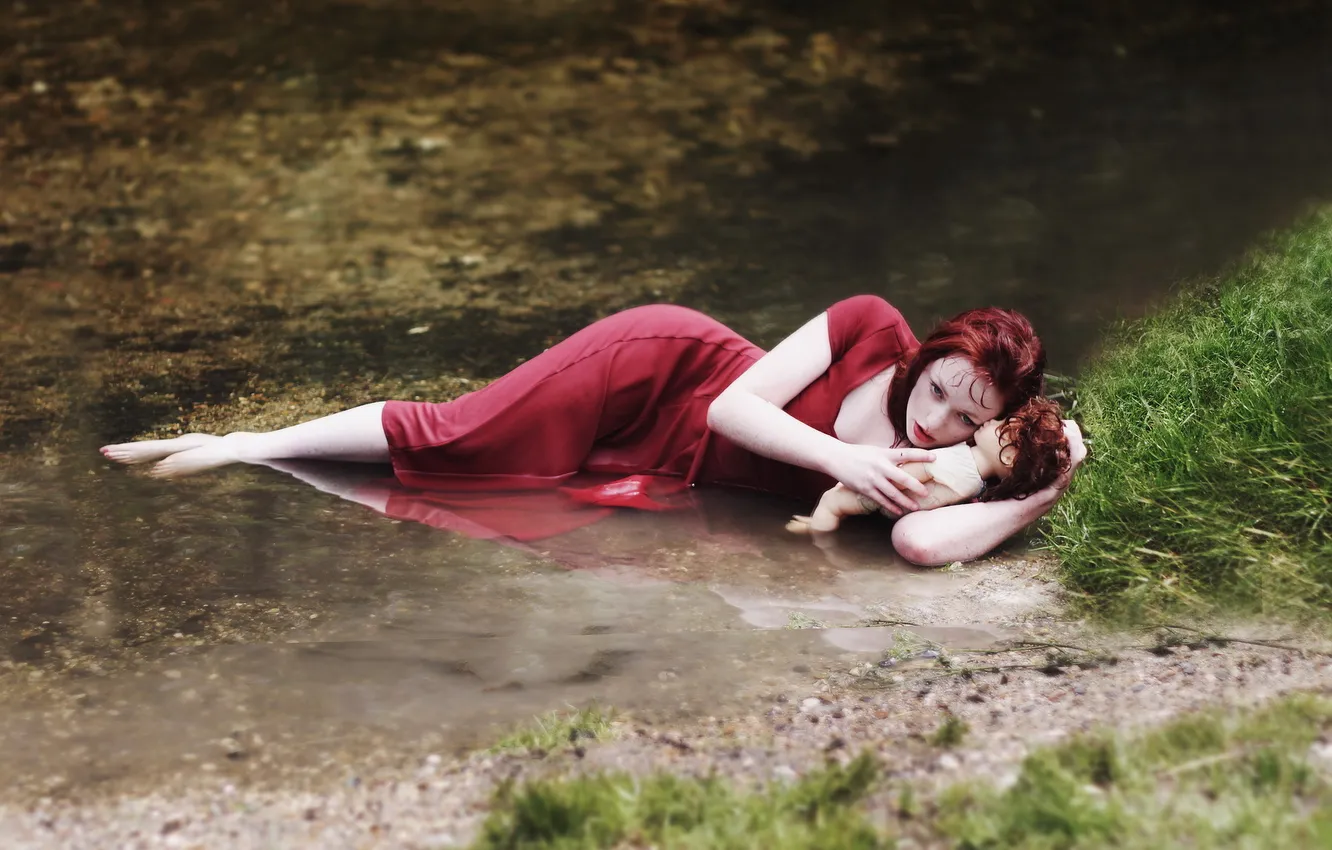 Фото обои девушка, река, настроение, кукла