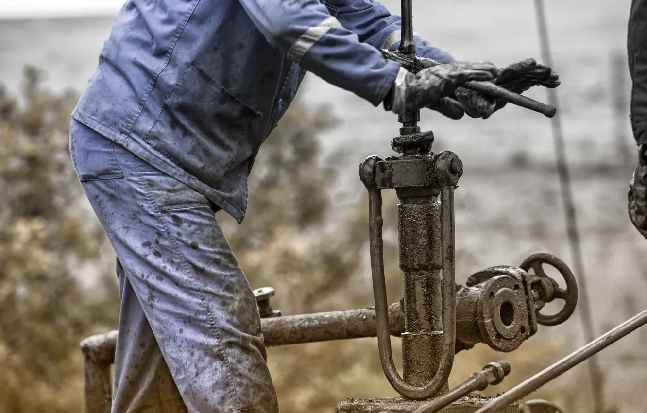 Фото обои dust, oil, worker