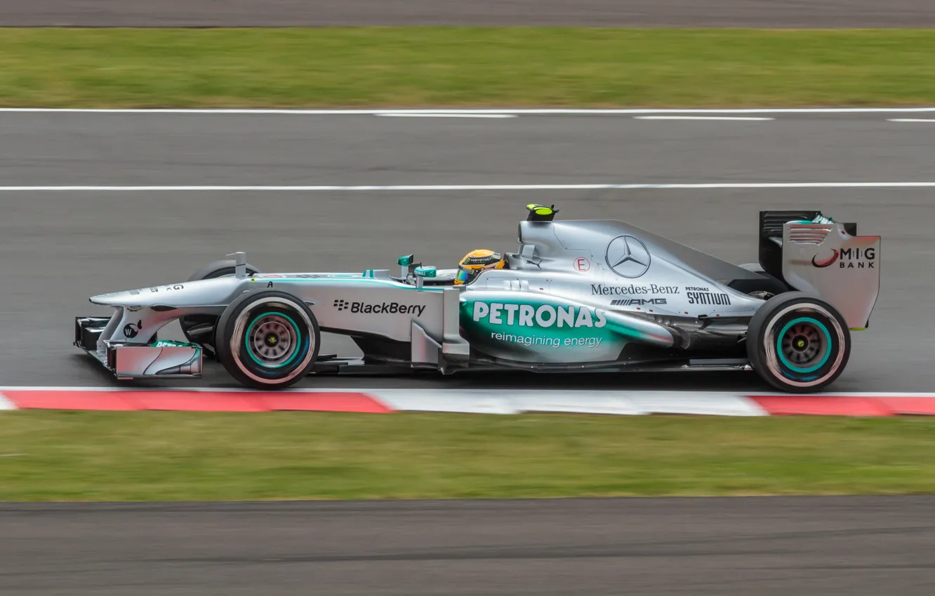 Фото обои Lewis Hamilton, Silverstone