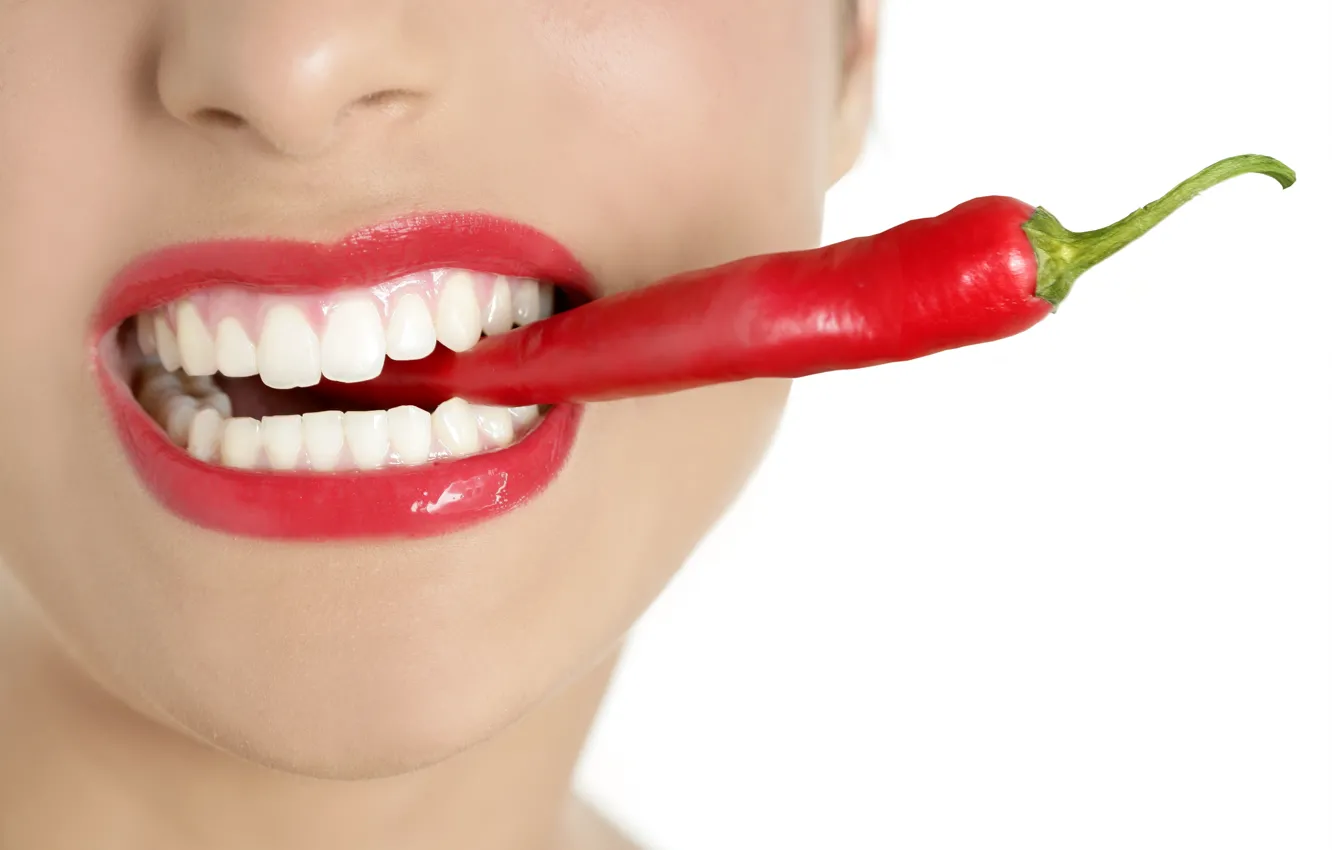 Фото обои woman, chili, mouth, teeth
