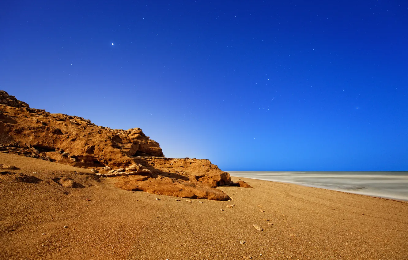 Фото обои море, небо, звезды, ночь, скала, океан, берег, Argentina