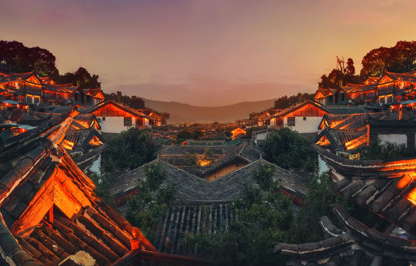 Фото обои крыша, небо, горы, ночь, город, огни, China, Китай