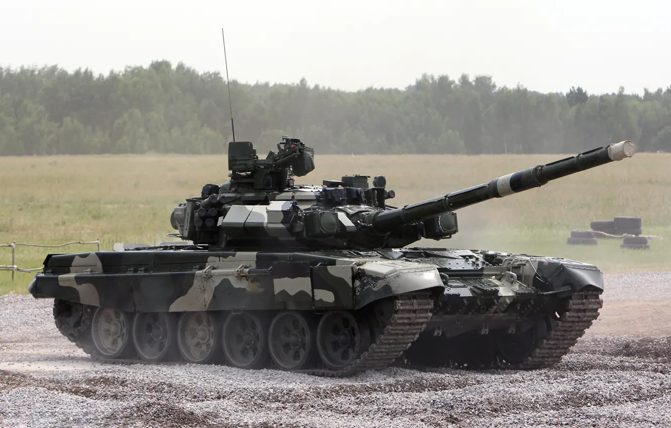 Фото обои танк, полигон, т-90