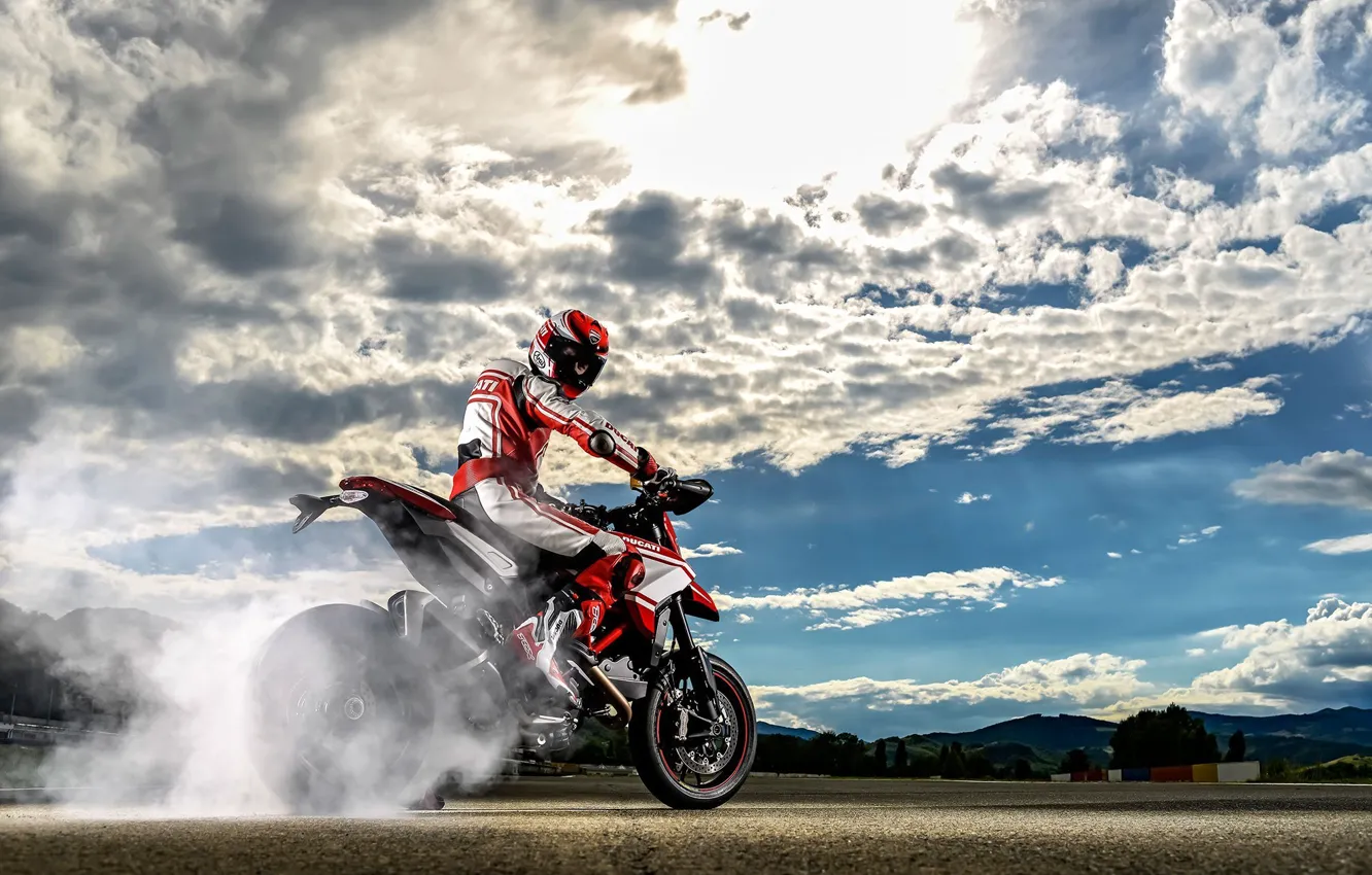 Фото обои небо, мотоцикл, байк, Ducati, 2015, Hypermotard