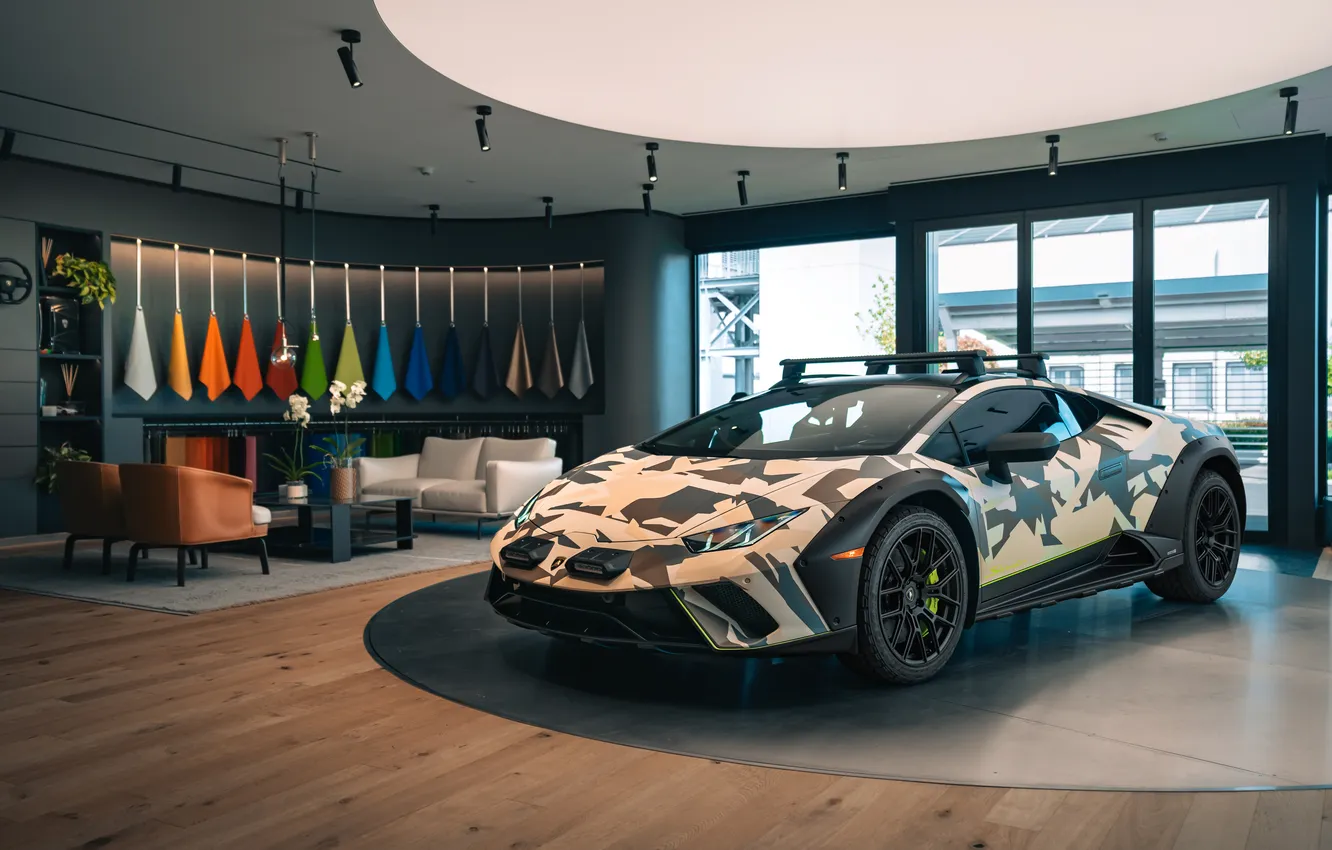 Фото обои Lamborghini, Huracan, 2024, Lamborghini Huracán Sterrato All-Terrain Ad Person