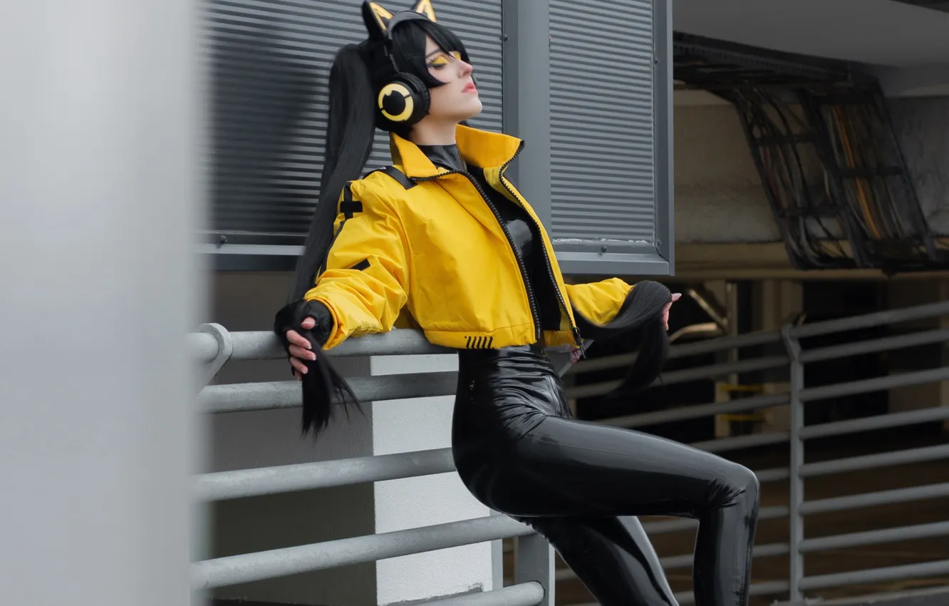 Фото обои Latex, Asian, Model, Headphone, Bike, Woman, Jacket, Outdoor