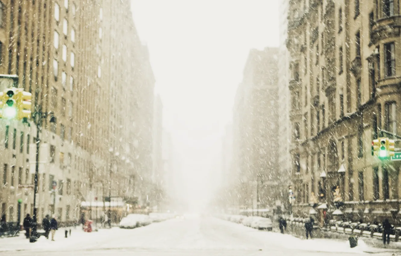 Фото обои зима, снег, город, улица, светофор, мегаполис