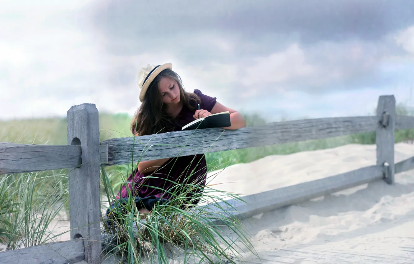 Фото обои девушка, настроение, забор, книга
