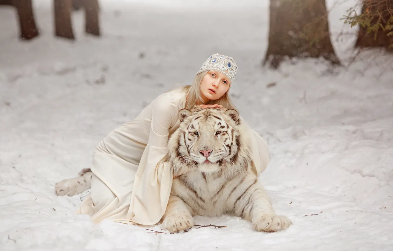 Фото обои зима, белый, девушка, снег, деревья, природа, лицо, тигр