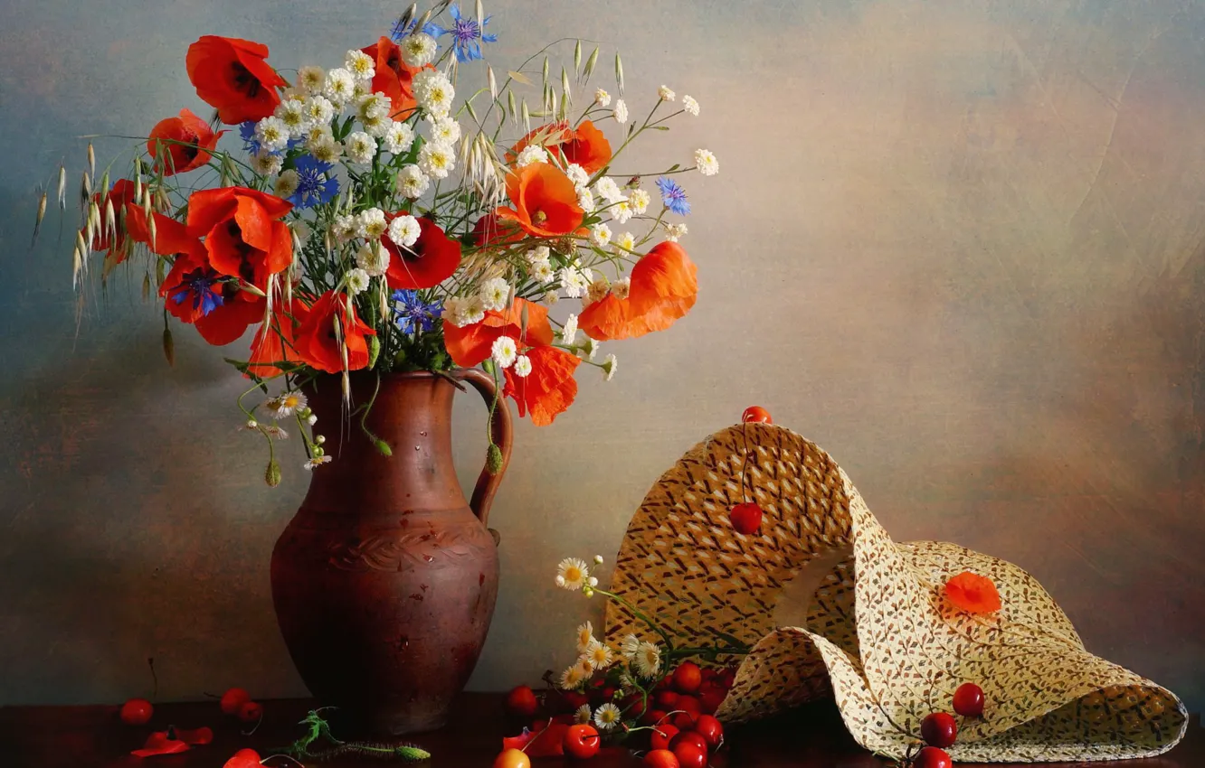 Фото обои цветы, ягоды, маки, шляпа, колосья, кувшин, черешня, васильки