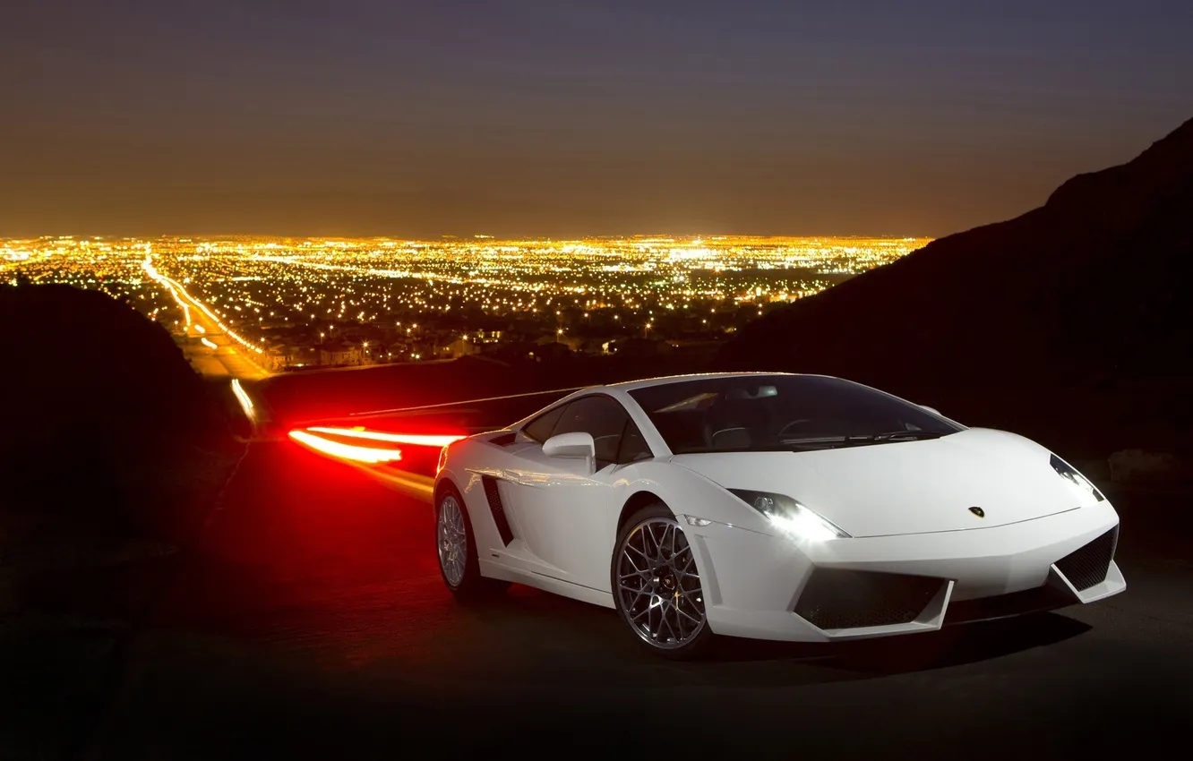 Фото обои дорога, ночь, город, Lamborghini, белая, Gallardo