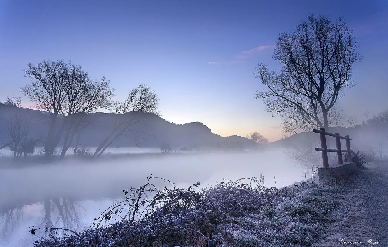 Фото обои зима, иней, снег, деревья, туман, река, утро