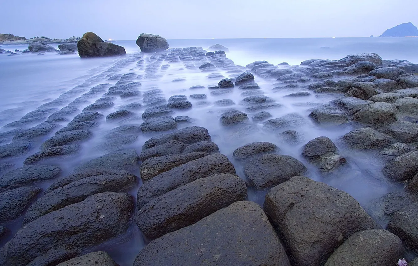 Фото обои море, туман, камни
