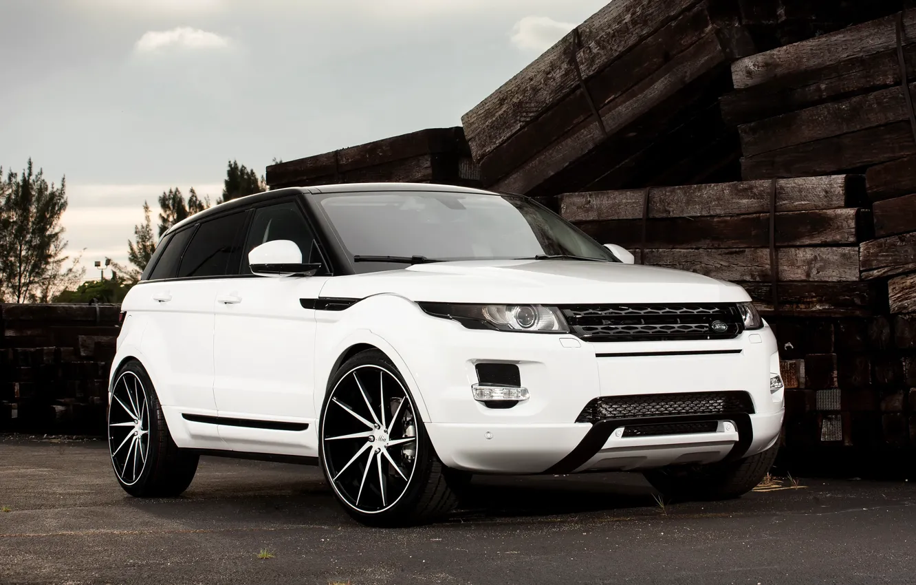 Фото обои Land Rover, with, color, Evoque, exterior, painted, gloss, trim