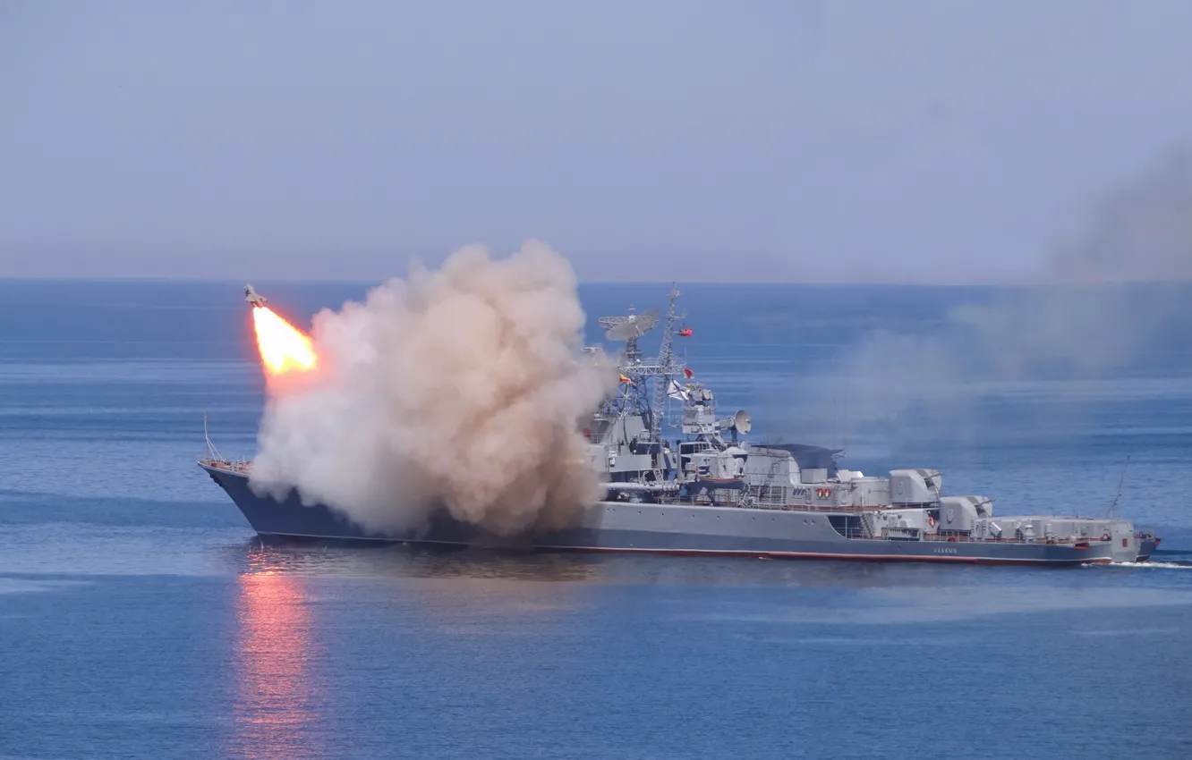 Фото обои корабль, боевые, Черное море, ракет, сторожевой, Ладный, пуски