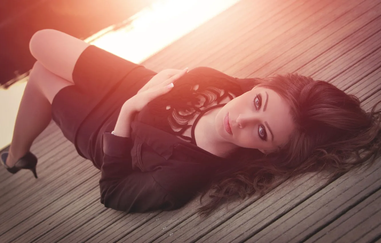 Фото обои Girl, Model, Sun, View, Pier, Lies, Margot