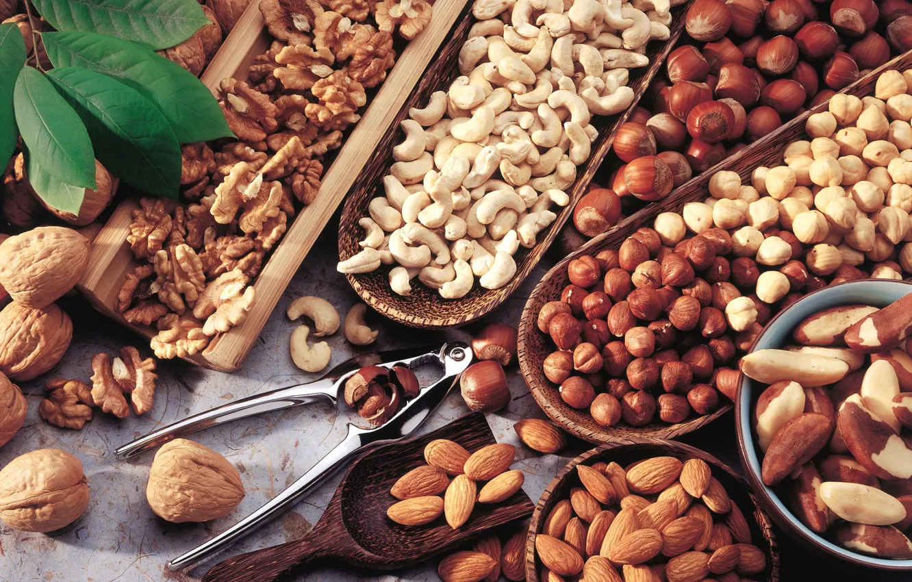 Фото обои орехи, миндаль, фундук, ассорти, кешью, бразильский, грецкий