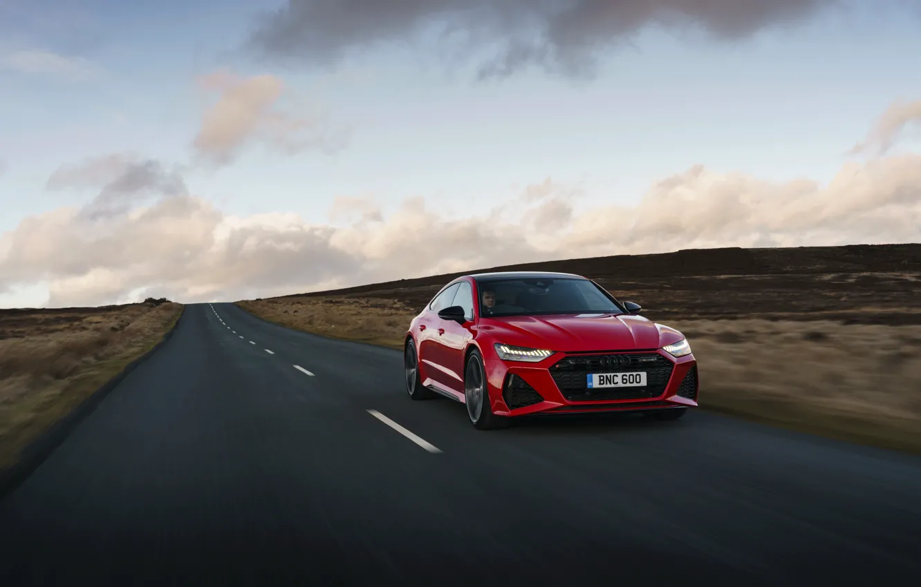 Фото обои дорога, Audi, равнина, RS 7, 2020, UK version, RS7 Sportback