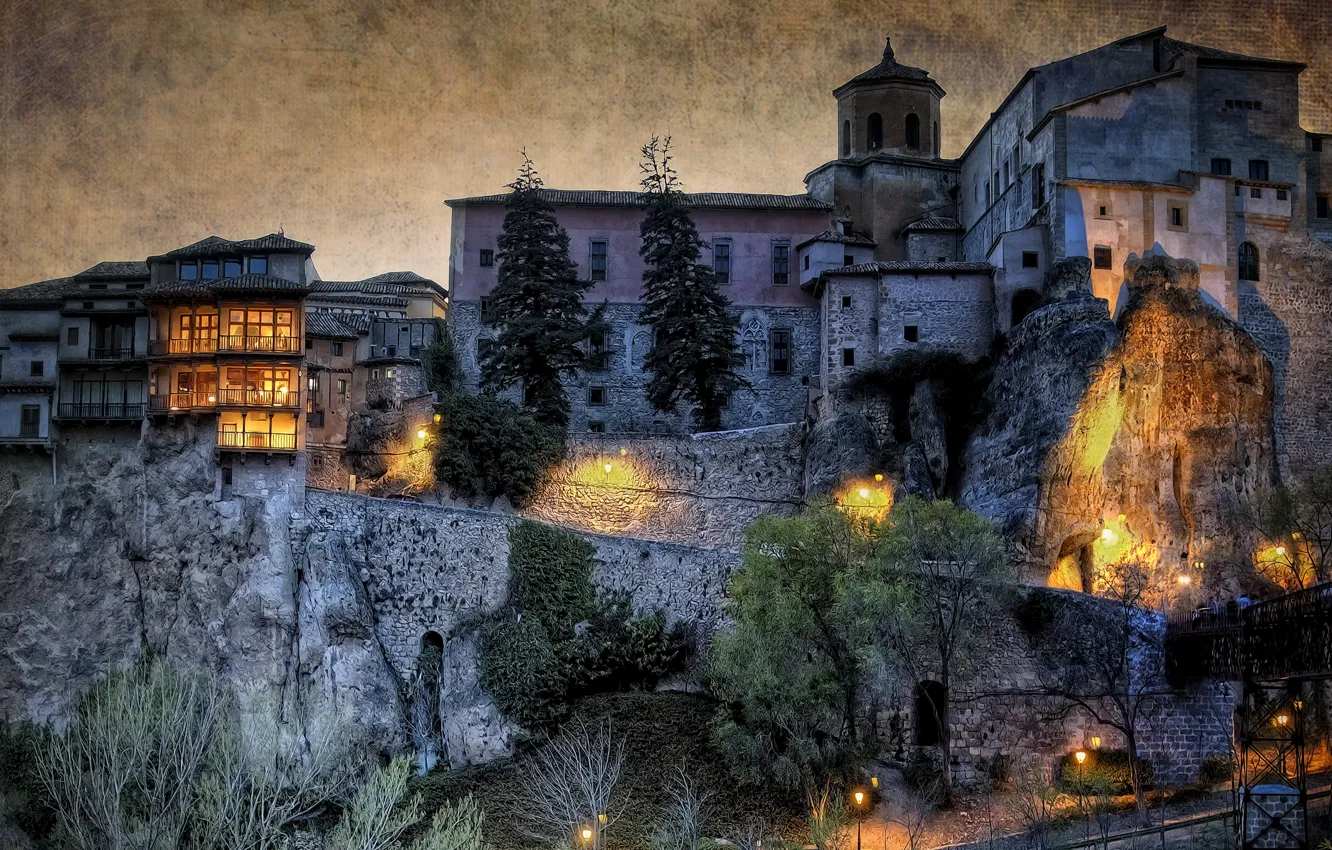 Фото обои ночь, огни, замок, стены, HDR, дома, фонари, Испания