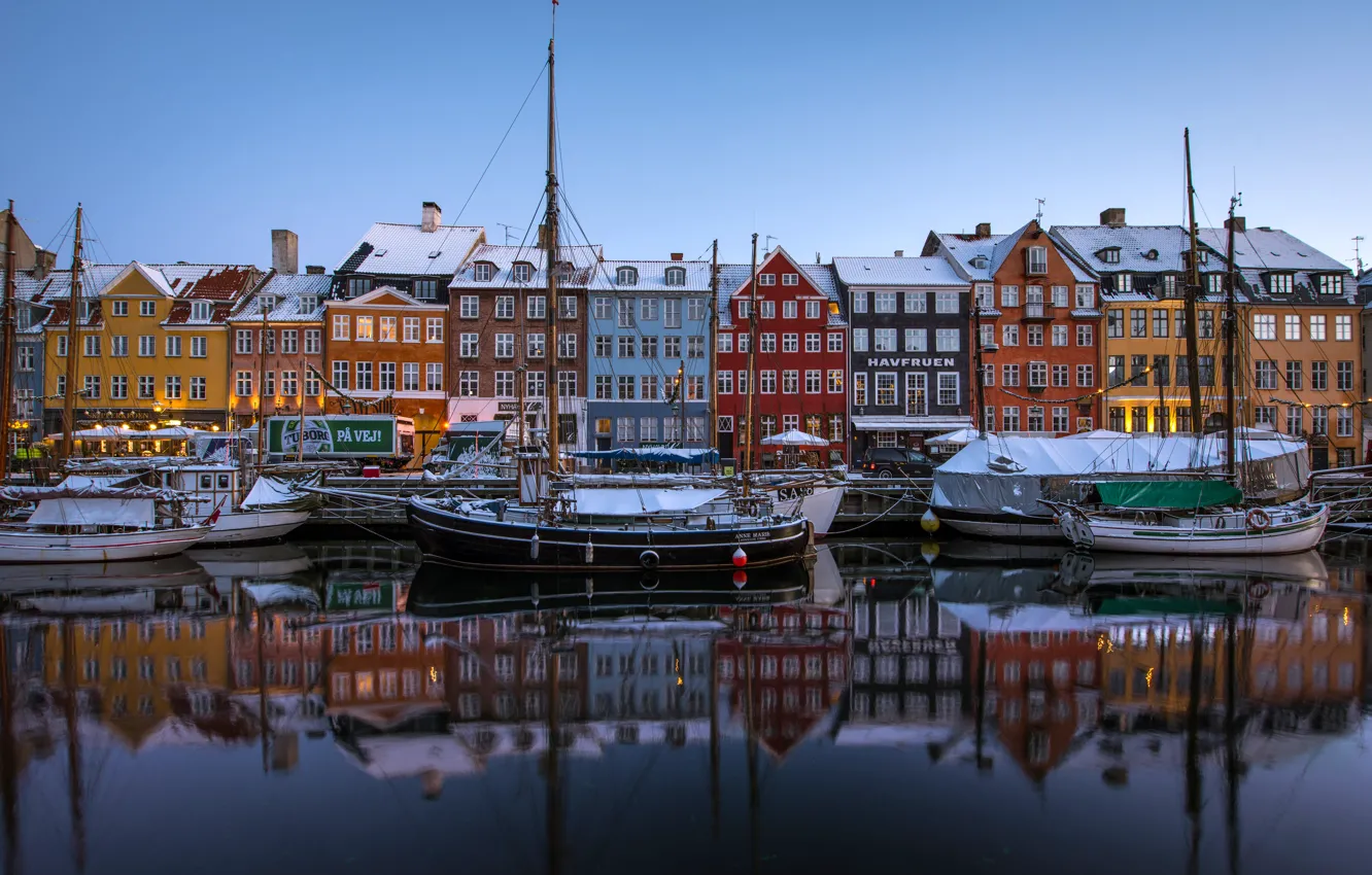Фото обои отражение, здания, лодки, Дания, канал, набережная, суда, Denmark
