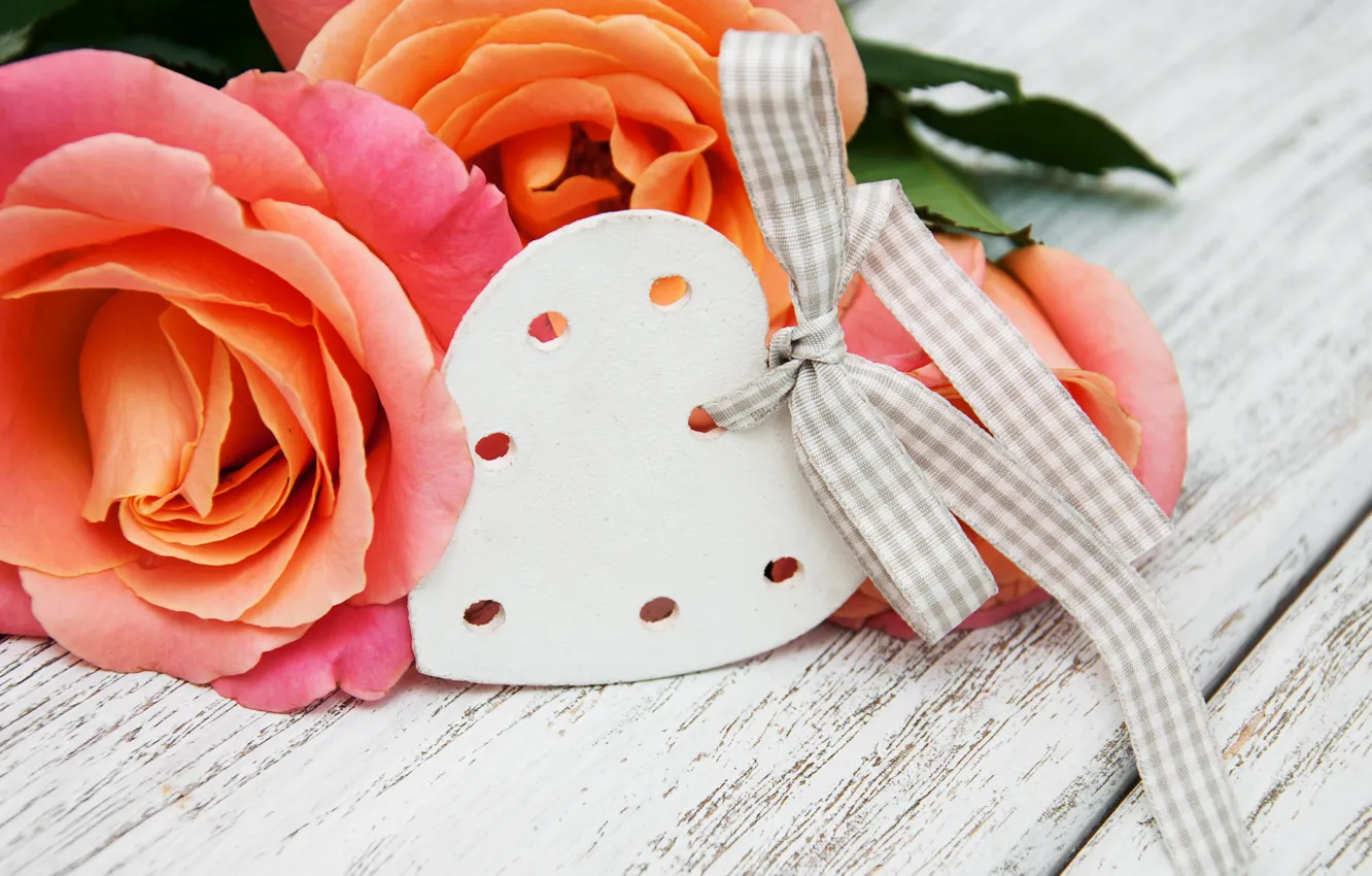 Фото обои цветы, сердце, розы, love, heart, wood, pink, romantic