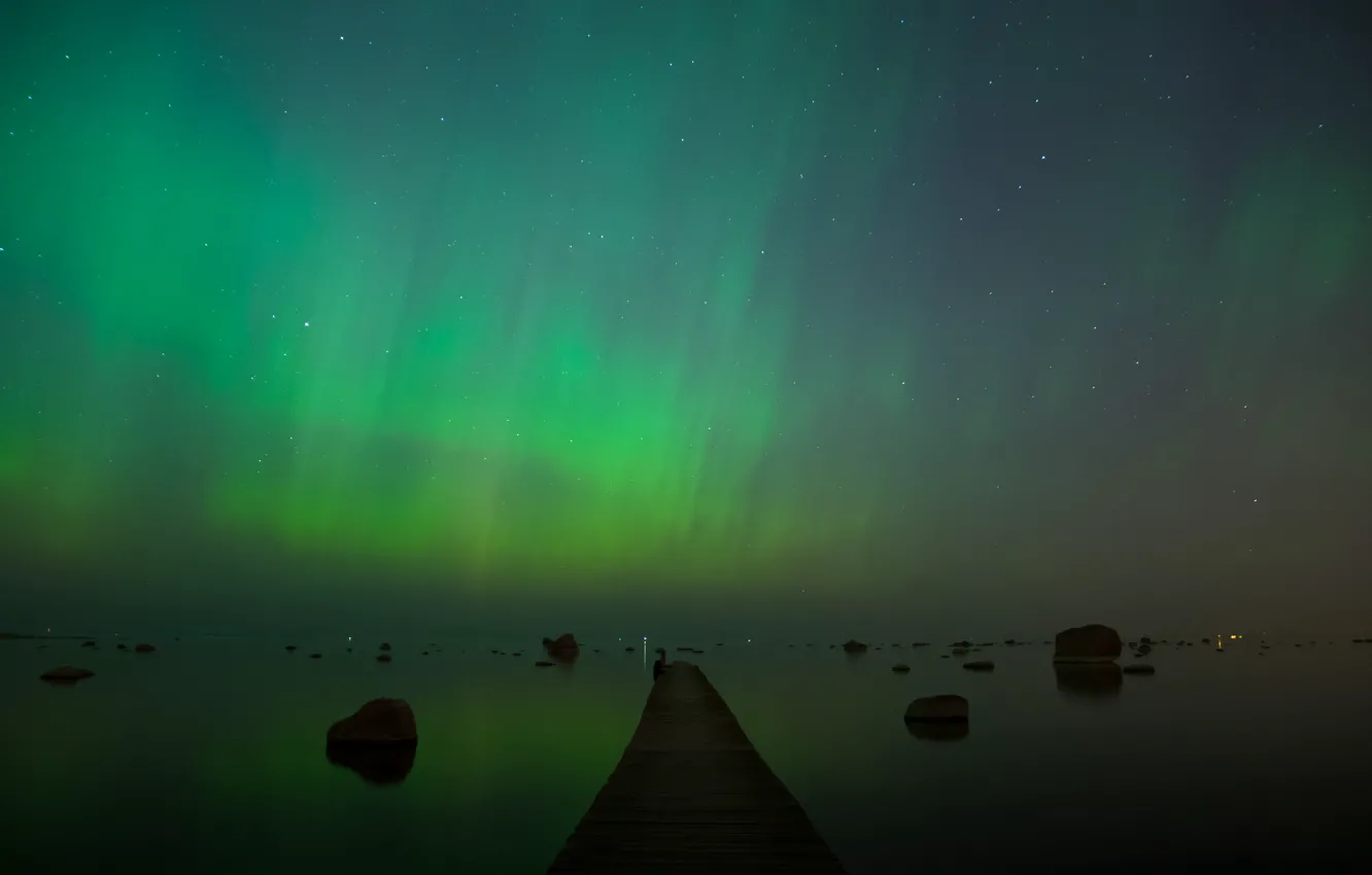 Фото обои звезды, ночь, северное сияние, Эстония, мостик