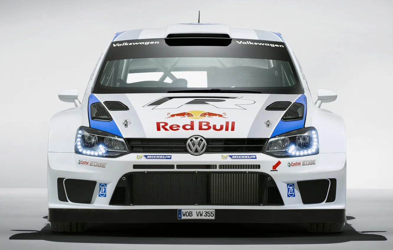 Фото обои Белый, Volkswagen, Лого, Капот, Фары, Car, Red Bull, WRC