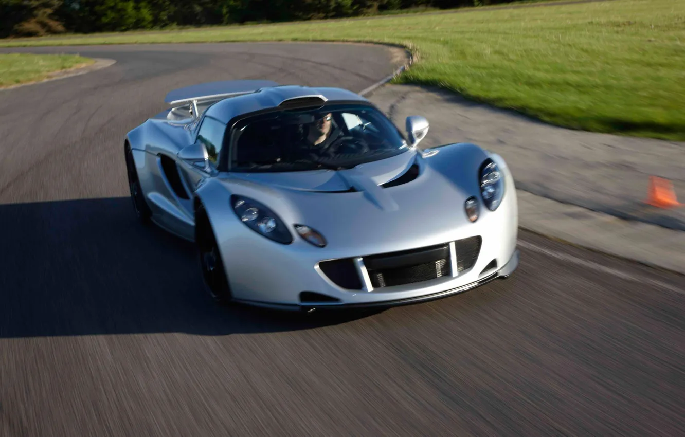 Фото обои машина, суперкар, в движении, передок, Hennessey, Venom GT