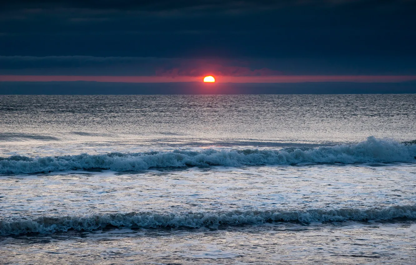 Фото обои море, волны, восход, рассвет, Англия, England, Северное море, North Sea