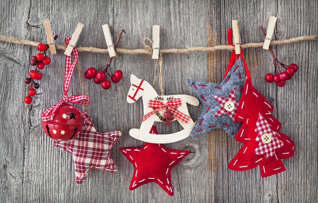 Фото обои зима, звезды, праздник, игрушки, доски, елка, веревки, Рождество