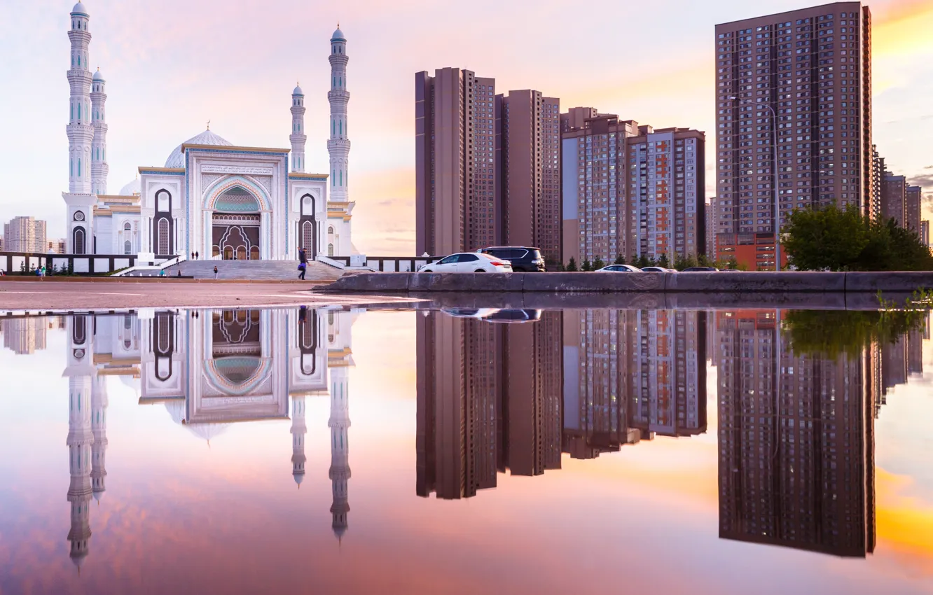 Фото обои отражение, дома, мечеть, Казахстан, Астана, Хазрет-Султан