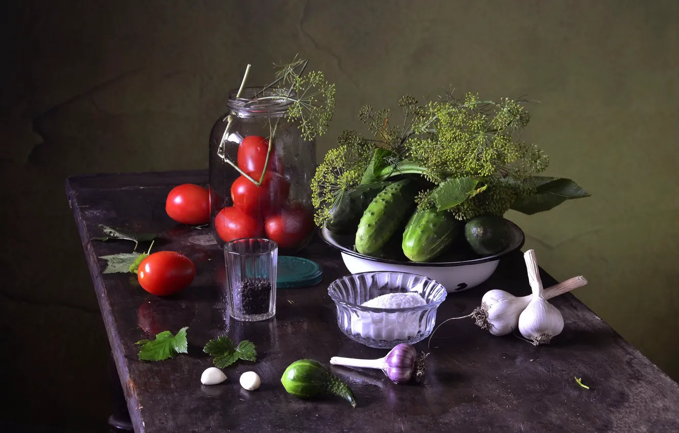 Фото обои укроп, помидор, огурцы, соль, заготовки, консервирование