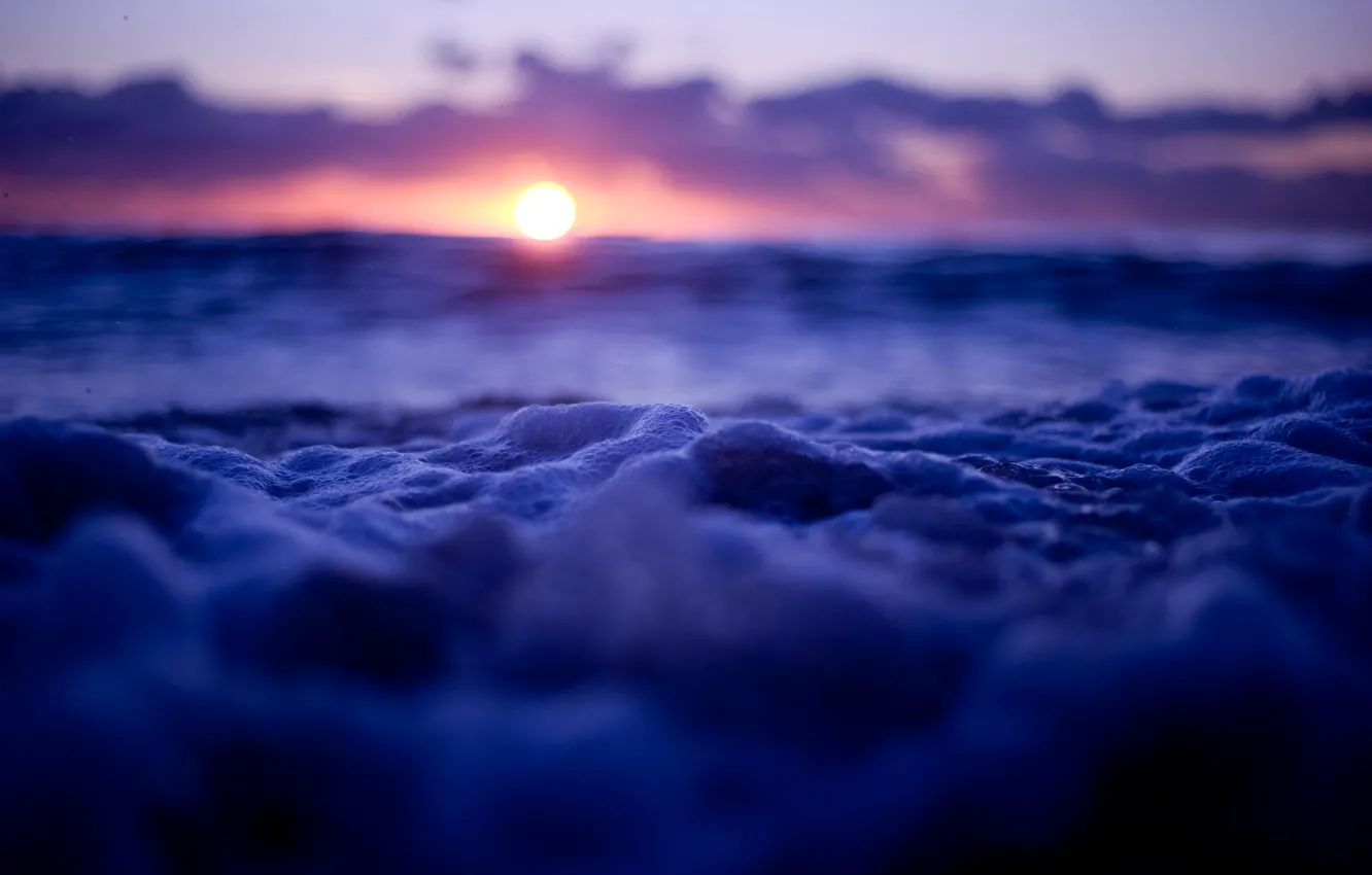 Фото обои море, пена, солнце, закат, океан