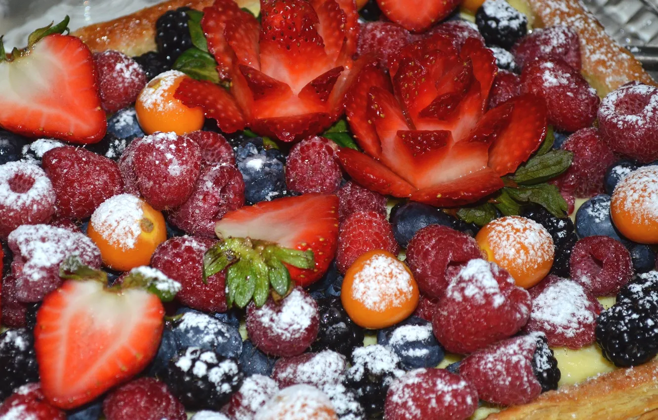 Фото обои ягоды, малина, клубника, пирог, ежевика, голубика