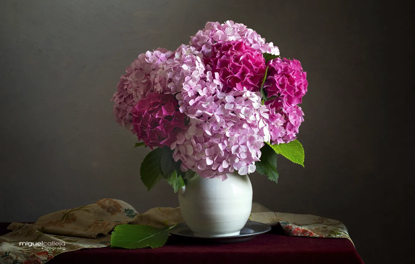 Фото обои розовая, букет, ваза, гортензия