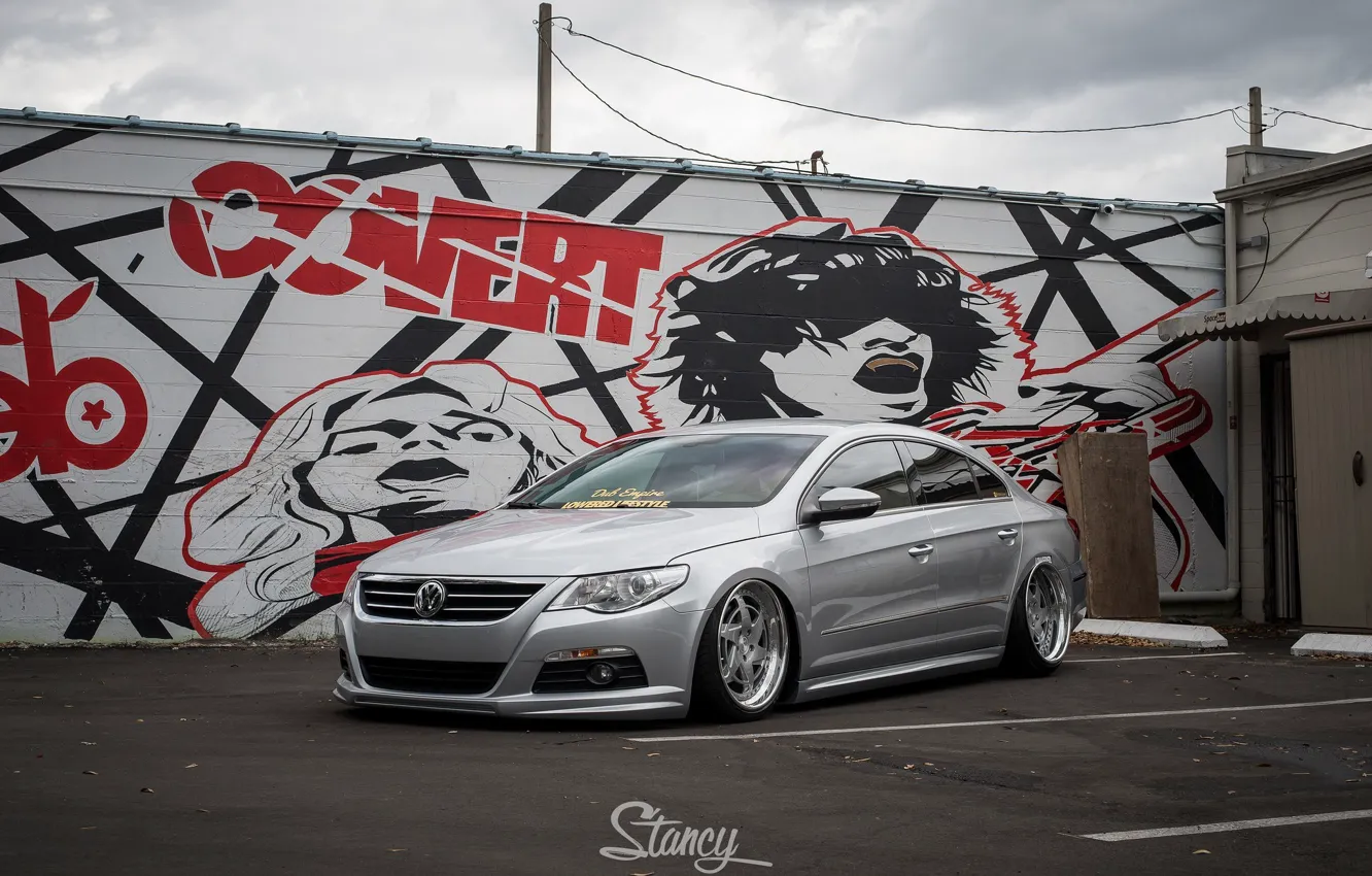 Фото обои volkswagen, graffiti, tuning, germany, low, stance, passat, street art